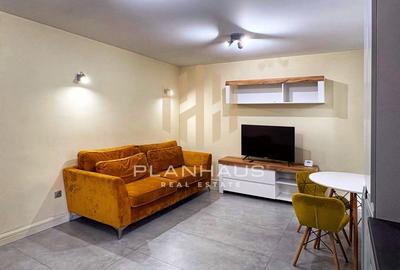 Inchiriere- 3 camere ultracentral ,etaj 1 B-dul Regele Mihai 1 *B-dul Bucuresti - 2