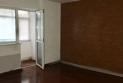 Apartament cu 3 camere decomandat în George Enescu - 3