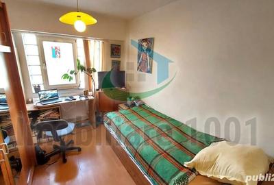 Apartament cu 3 camere semidecomandat în Central - 2