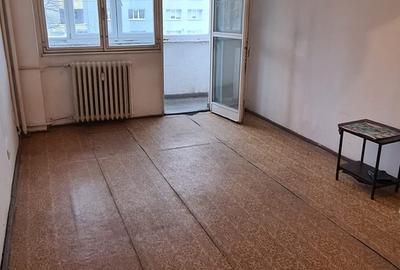 Apartament cu 3 camere decomandat în Tei - 5