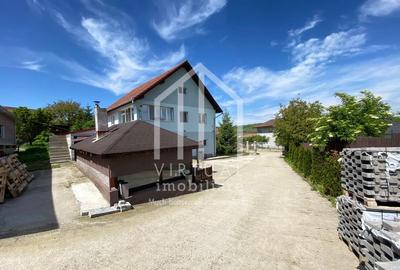 Casa de vanzare, cu apartament la etaj si hala de productie la parter - 2