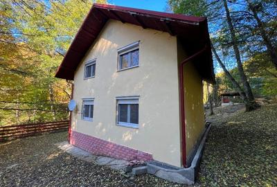 Vila de vanzare P+1 - 128 mp ; 3 dormitoare, 2 bai ; complet mobilata si utilata - 12