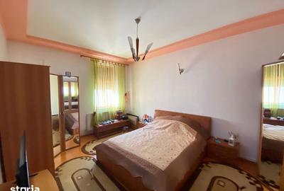 Apartament cu 3 camere decomandat, mobilat în 13 Septembrie - 5