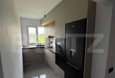 Apartament 3 camere, 61,82 mp utili, etaj 4, recent renovat+