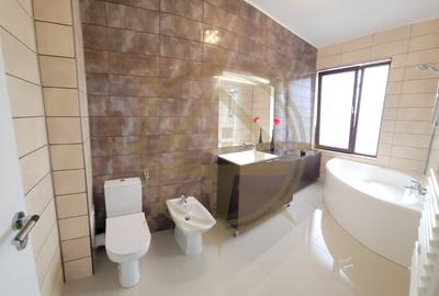 Casă cu 3 camere cu Garaj în Dumbrăveni - 4