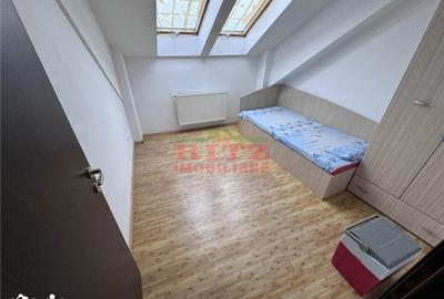 Apartament cu 3 camere semidecomandat în Central - 7