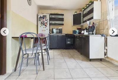 Vand casa batraneasca in centrul satului Urseni - 1