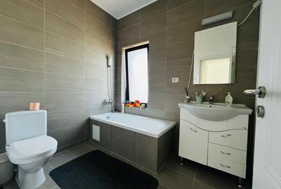 Duplex cu 4 camere cu Canalizare în Dumbrăvița - 9