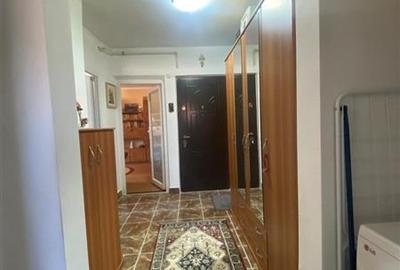 APARTAMENT 2 CAMERE, 2 BALCOANE DE VANZARE IN ONESTI ,CARTIER MAL