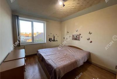 Apartament cu 3 camere decomandat în Terezian - 4
