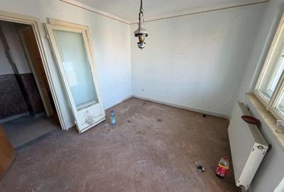 Apartament cu 3 camere decomandat în Central - 2