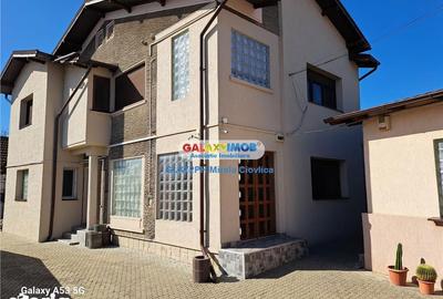 Casă cu 4 camere cu Teren 985 Mp în Central - 2