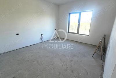 Casă cu 4 camere în Narciselor