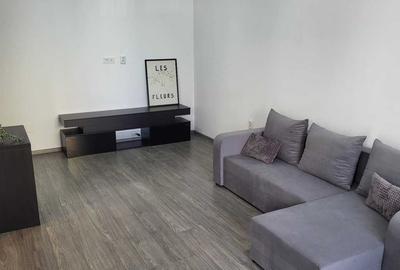 Apartament  2 camere ,zona Coresi