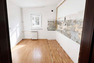 Apartament cu 2 camere decomandat în Ostroveni - 5