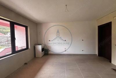Casa Individuala, de vanzare, 360 mp, zona Piatra Fantanele - 3