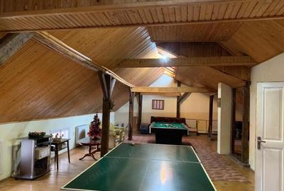 Casă cu 4 camere cu Teren 347 Mp în Sinaia