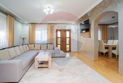 Casa / Vila cu 5 camere de vanzare in zona Central - 32