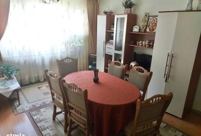 Apartament cu 4 camere semidecomandat în Micro 16 - 1