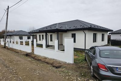 Casă cu 4 camere în Central - 2