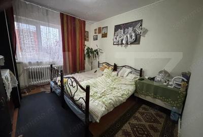 Apartament cu 2 camere semidecomandat, mobilat în Central