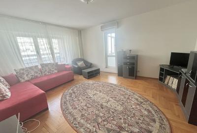 Apartament cu 4 camere decomandat, mobilat în Victoriei