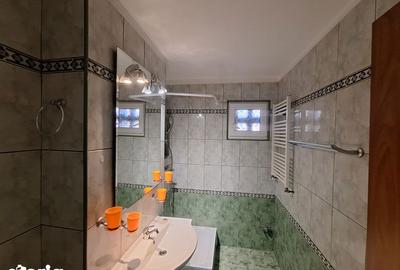 Apartament cu 2 camere semidecomandat, mobilat în Circumvalațiunii - 11