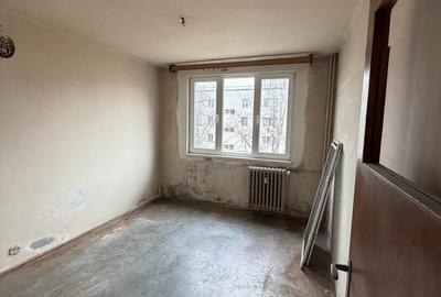 1 Decembrie, Piata Trapezului, 7 min. metrou - 1