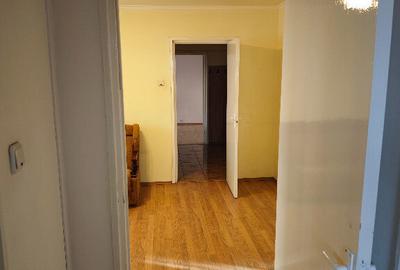 Apartament 3 camere, et. 1, zona Garii - 4