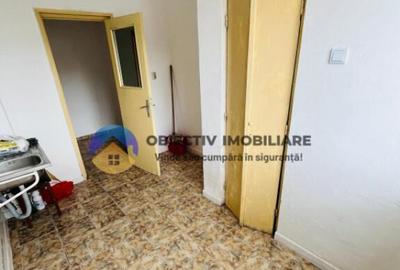 Apartament de vanzare 2 camere- zona Darmanesti