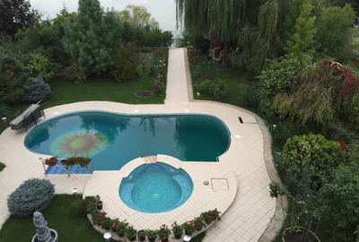 Casă individuală cu 17 camere cu Canalizare în Lacul Morii - 1