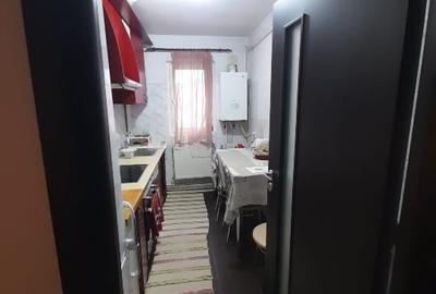 Apartament cu 3 camere semidecomandat în Dacia - 2