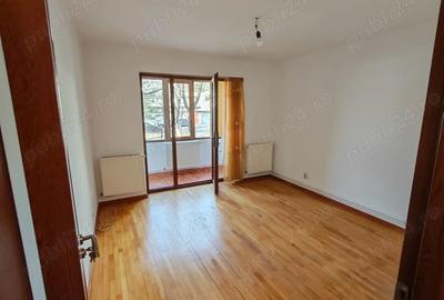 Apartament cu 3 camere decomandat în Central - 8