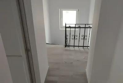 Casă cu 6 camere cu Canalizare în Moșilor - 19