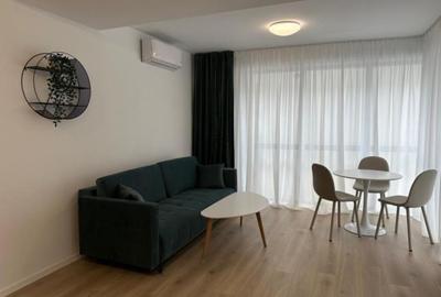 Apartament cu 2 camere semidecomandat, mobilat în Decebal