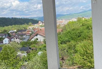 Casă cu 4 camere cu Teren 809 Mp în Petrișor - 3