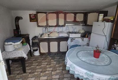 Casă cu 4 camere cu Teren 614 Mp în Stânca (Ștefănești) - 1