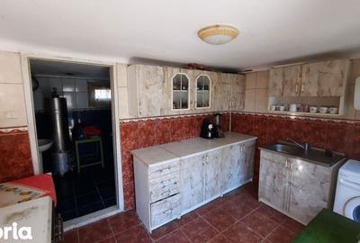 Casă cu 4 camere cu Teren 7720 Mp în Șirna - 5