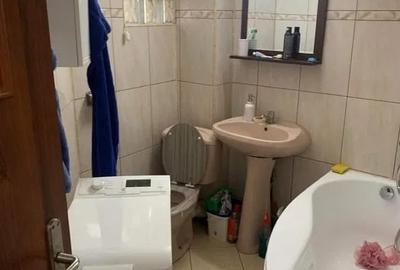 Apartament cu 2 camere decomandat, mobilat în Baza 3 - 5
