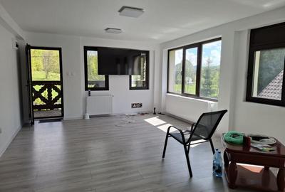 Casă individuală cu 13 camere cu Canalizare în Cheia - 20