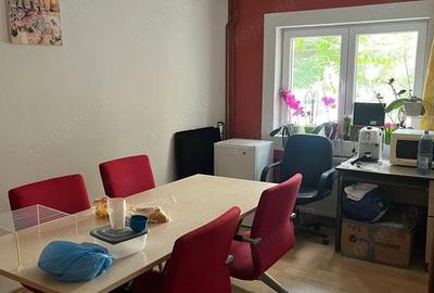 De vanzare Spa?iu comercial 56 mp Intrare din strada + casa scarii - 17