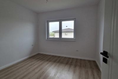 Casă cu 4 camere cu Teren 280 Mp în Central - 13