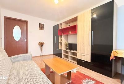 Apartament cu 2 camere decomandat în Tei