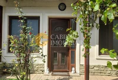 Casă individuală cu 3 camere cu Canalizare în Central - 1