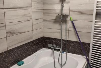 Casă cu 4 camere cu Teren 250 Mp în Cristian