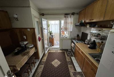 Apartament cu 4 camere decomandat în Carpați 2 - 5