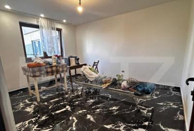 Apartament cu 3 camere, decomandat, etaj 2, zona 9 Mai - 2