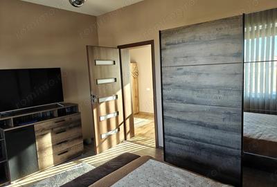 Vand casa individuala, parte dintr-un duplex - 2