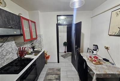 Apartament cu 3 camere semidecomandat în Micro IV - 7