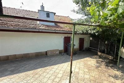Casa pentru 2 familii zona Ghiroda CENTRALA teren 570mp - 1